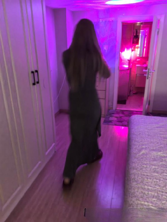 艹翻小穴巨紧少妇