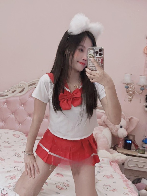 刚被姐妹带入行的妹子